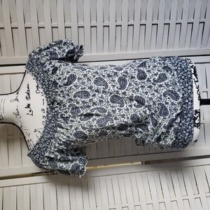 Lucky Brand Short Sleeve Smoked Neck and Bottom Top Size M